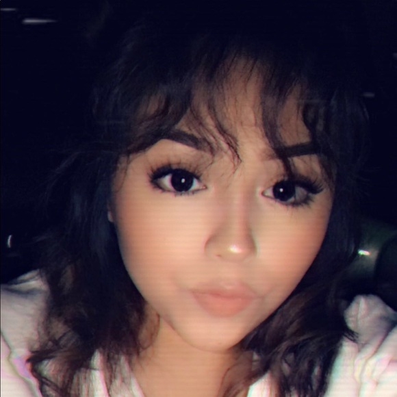 Meet your Posher, Kathy - Picture 1 of 2